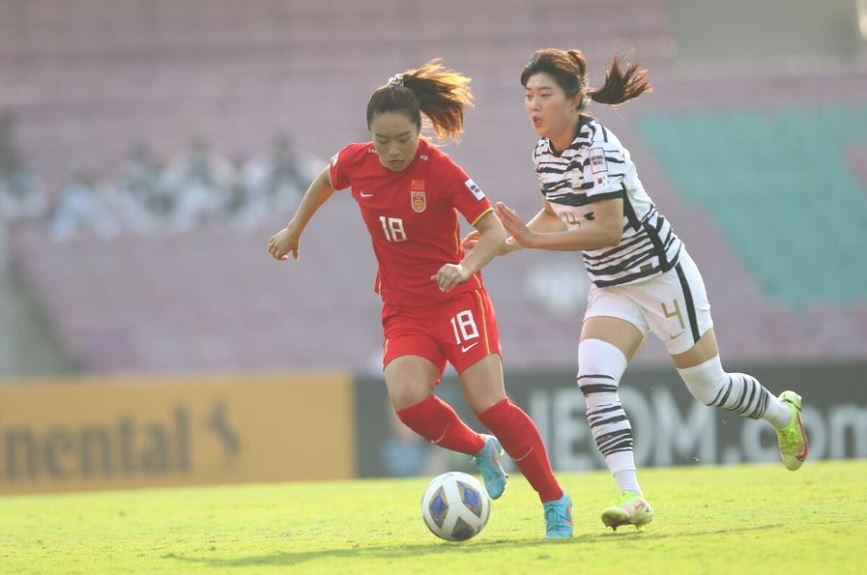 唐佳麗1傳1射，中國下半場連進3球，3比2逆轉韓國奪女足亞洲盃冠軍
